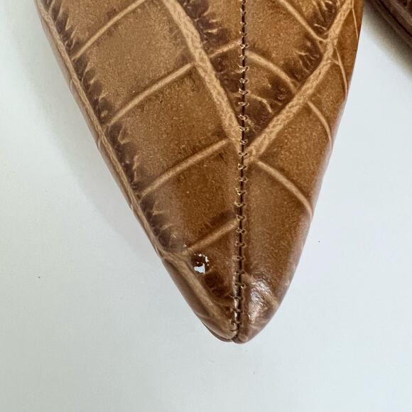 Marc Fisher LTD Women's Chelsea Boots Size 7M Garliss Leather Pointed Toe Shoes - Picture 8 of 13